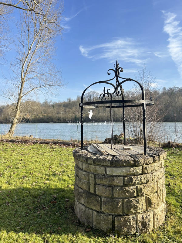 Maison - 443 m² - 12 pièces