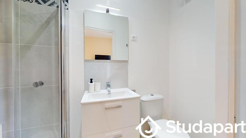 Chambre - 13 m² - 1 pièce