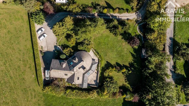 Demeure - 312 m² - 7 pièces