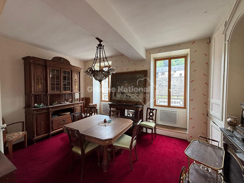 Maison - 190 m² - 7 pièces