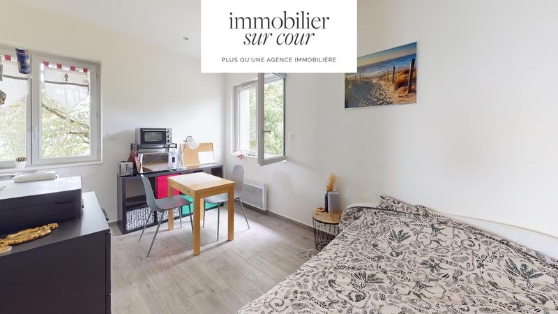 Local d'activité / Entrepôt - 326 m² - 20 pièces