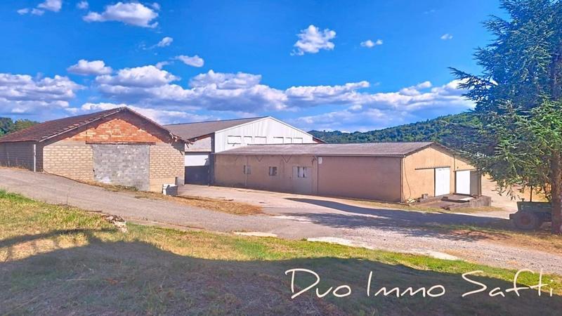 Local commercial - 2 200 m² - 6 pièces
