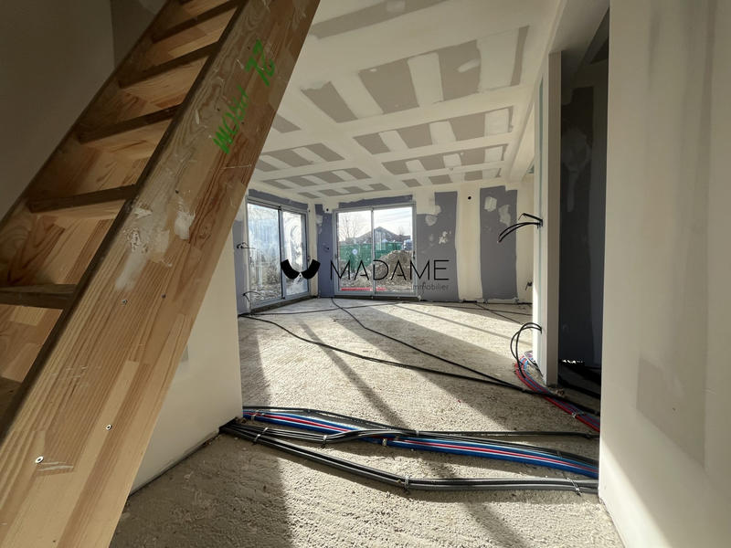 Maison - 100 m² - 4 pièces