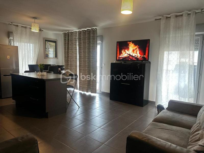 Appartement - 92 m² - 5 pièces