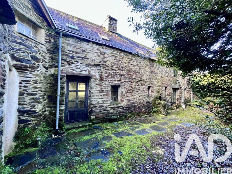 Maison - 234 m² - 12 pièces