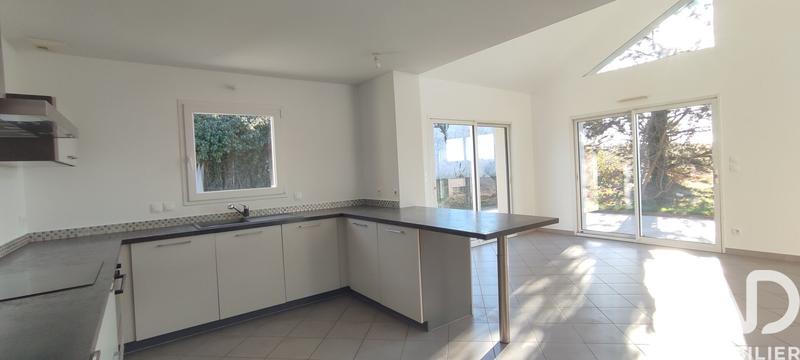 Maison - 111 m² - 5 pièces