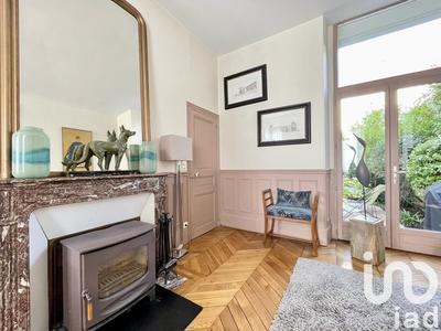 Maison de ville - 201 m² - 6 pièces