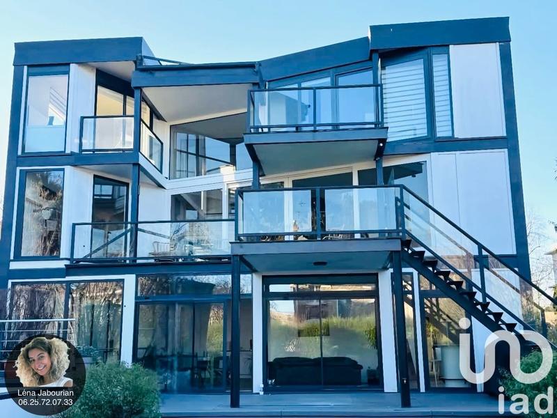 Maison de maîtres - 366 m² - 12 pièces