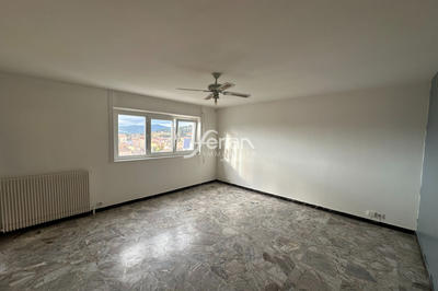 Appartement - 84 m² - 3 pièces