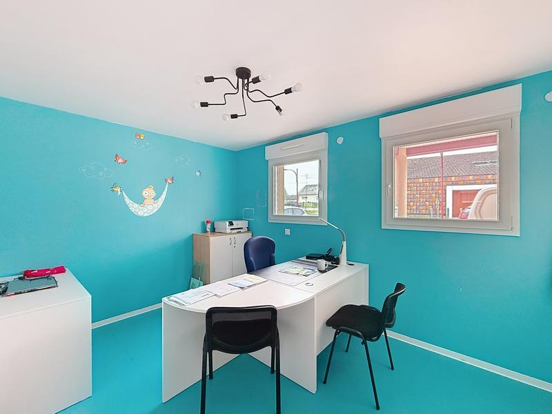 Local d'activités - 210 m² - 6 pièces