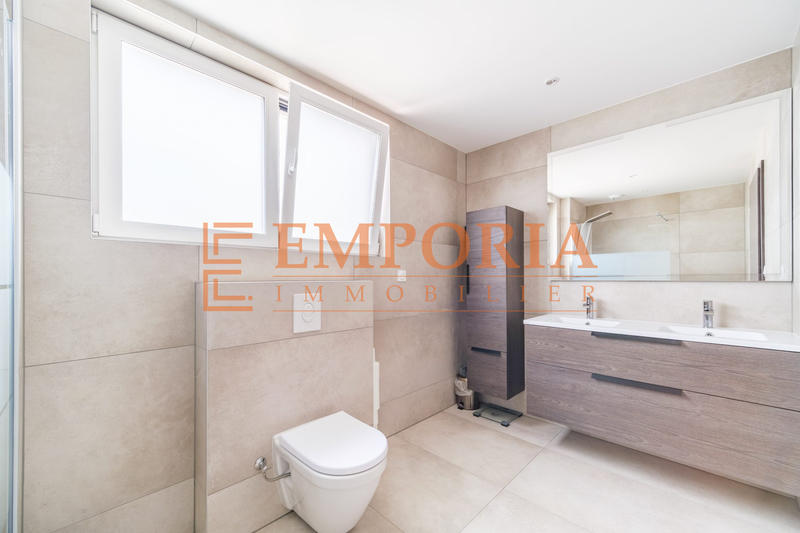 Maison - 136 m² - 5 pièces