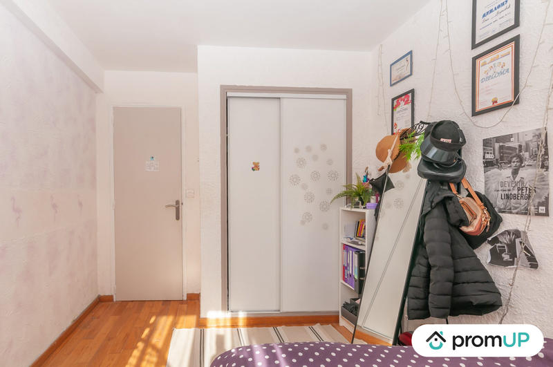 Appartement - 93 m² - 6 pièces