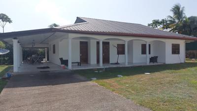 Maison - 104 m² - 4 pièces