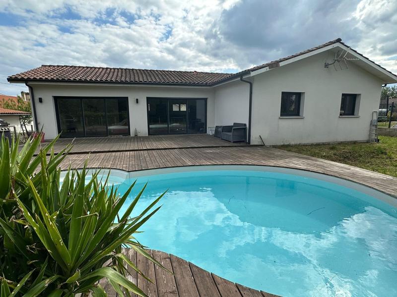 Maison - 122 m² - 5 pièces