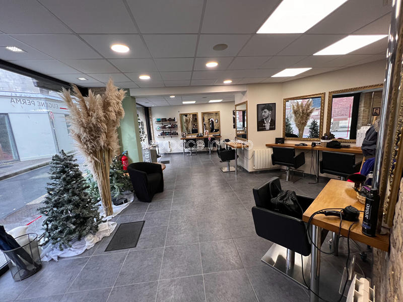 Fonds de commerce - 61 m²