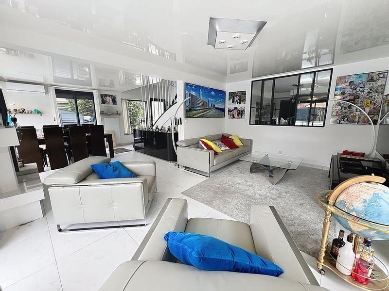 Maison - 150 m² - 6 pièces