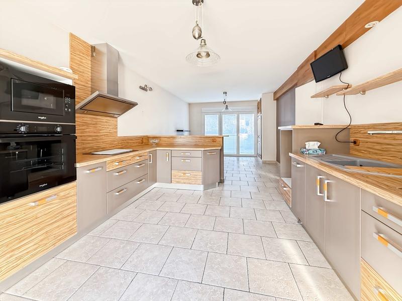 Maison - 149 m² - 6 pièces