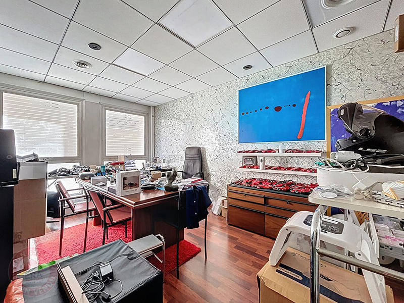 Bureau - 225 m² - 10 pièces