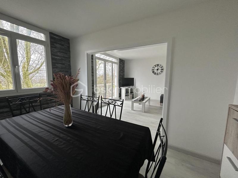 Appartement - 80 m² - 5 pièces