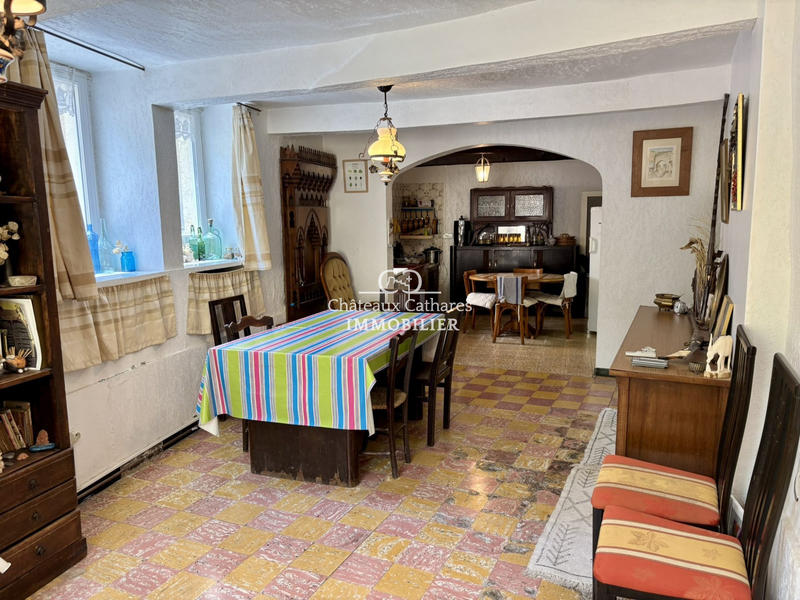 Maison - 239 m² - 11 pièces