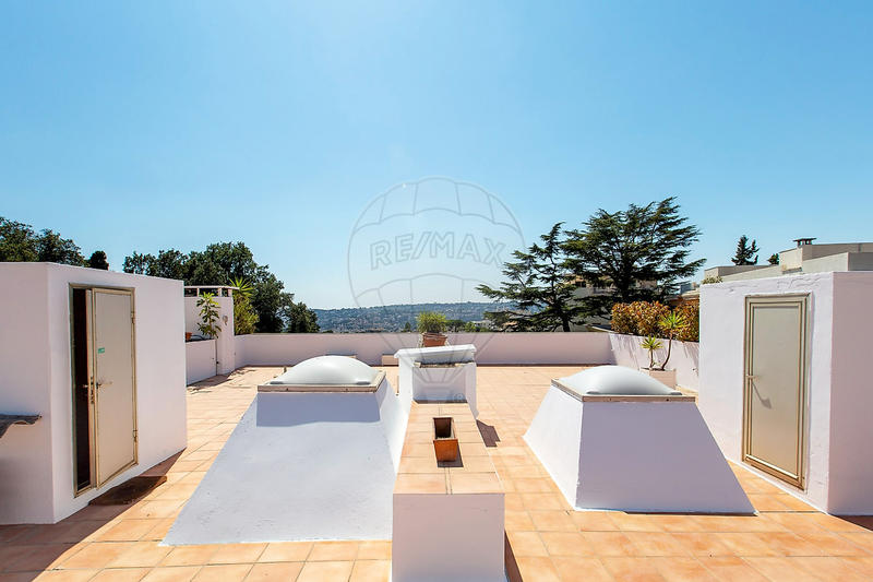 Appartement - 153 m² - 4 pièces