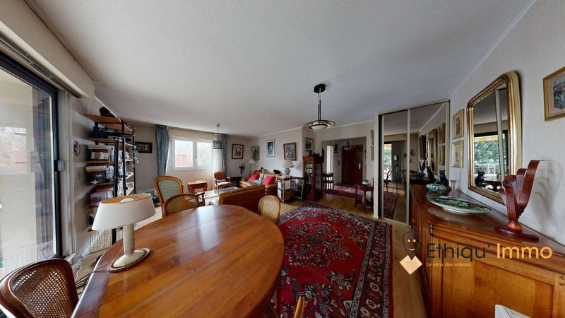 Appartement - 84 m² - 4 pièces