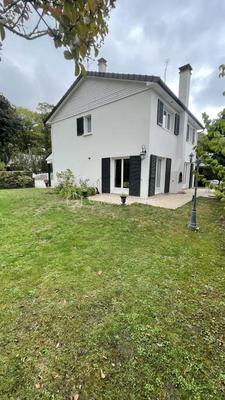 Pavillon - 125 m² - 5 pièces