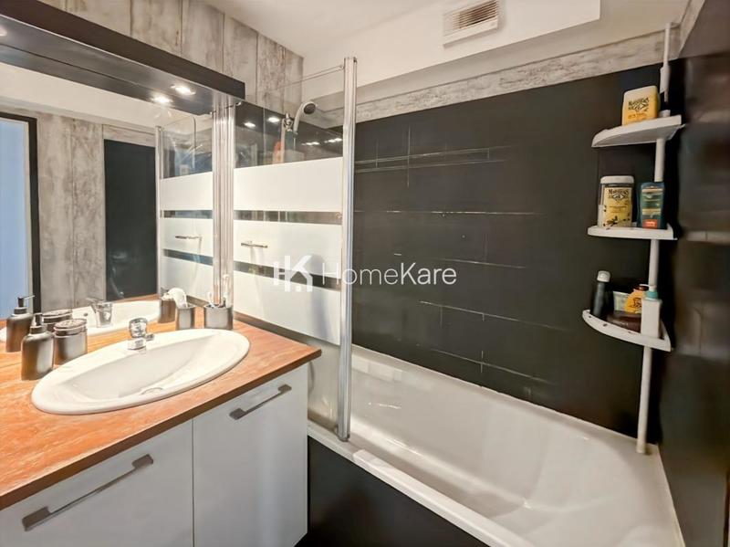 Appartement - 80 m² - 4 pièces