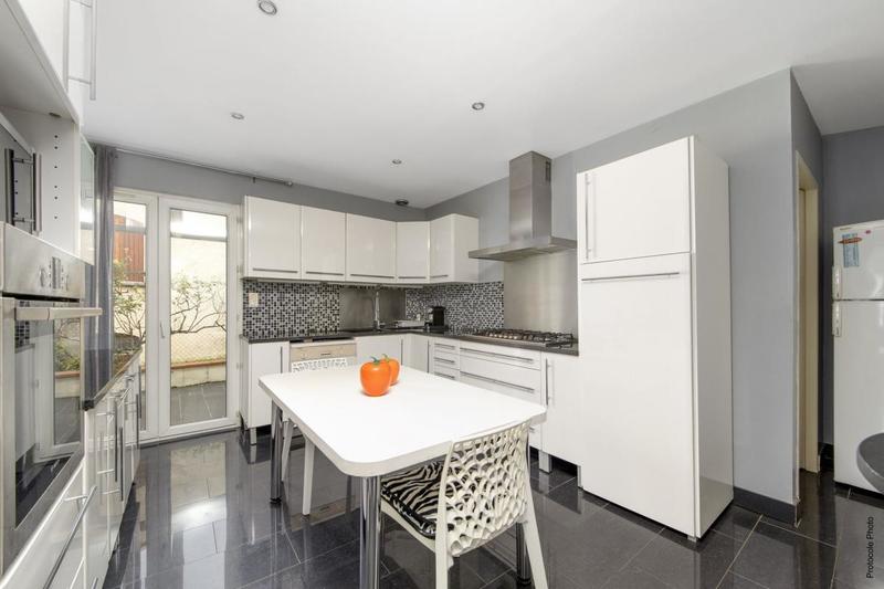 Maison - 250 m² - 5 pièces