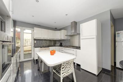 Maison - 250 m² - 5 pièces