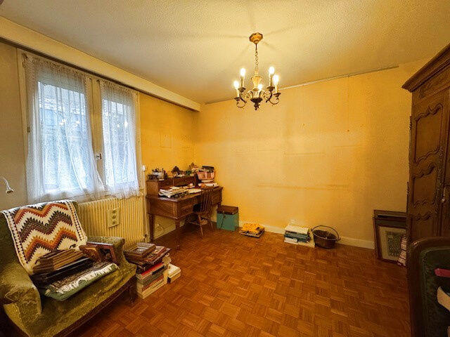 Appartement - 105 m² - 6 pièces