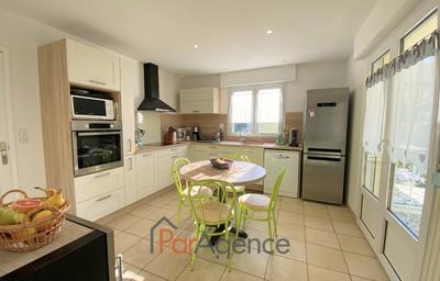 Maison - 125 m² - 5 pièces