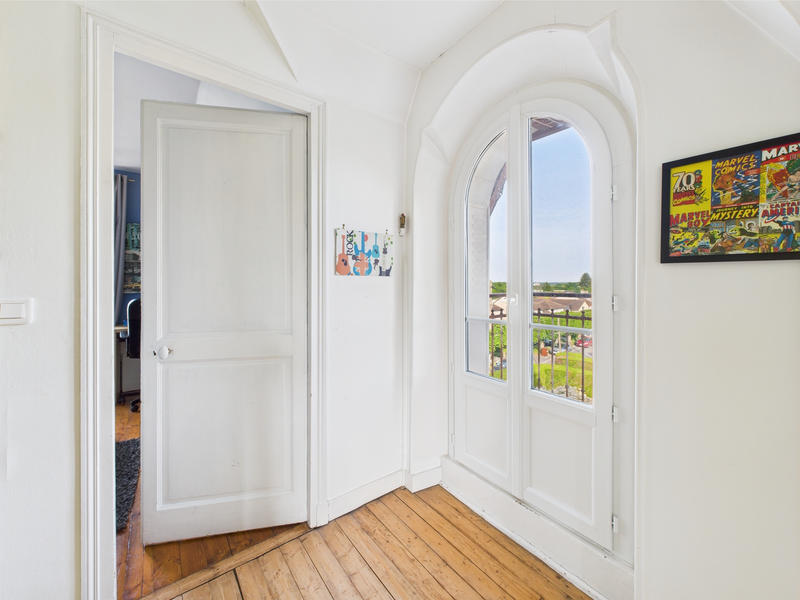 Maison - 203 m² - 8 pièces