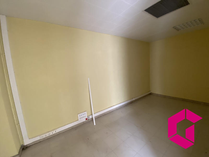 Local commercial - 72 m² - 5 pièces