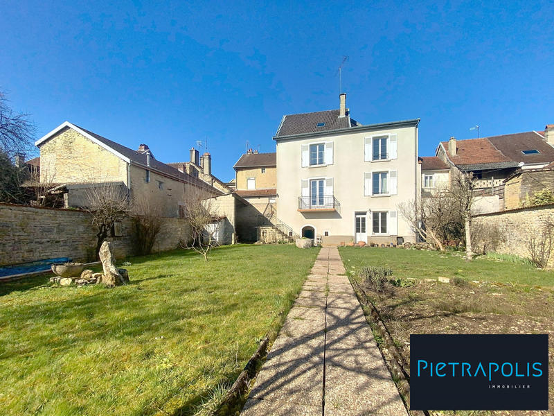 Maison - 174 m² - 5 pièces