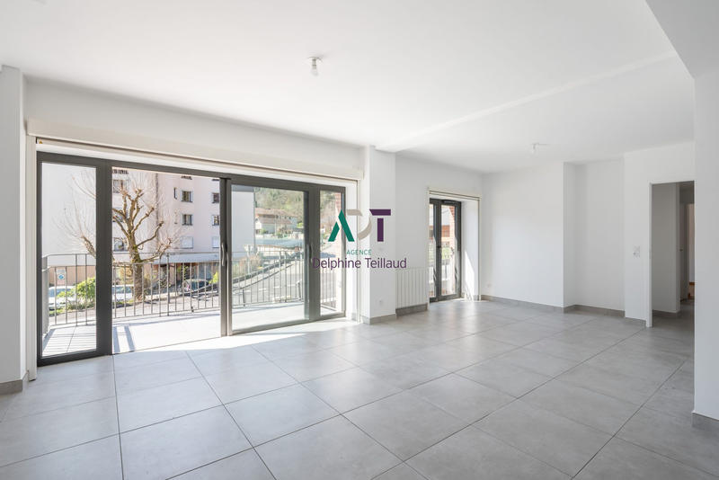 Appartement - 94 m² - 4 pièces