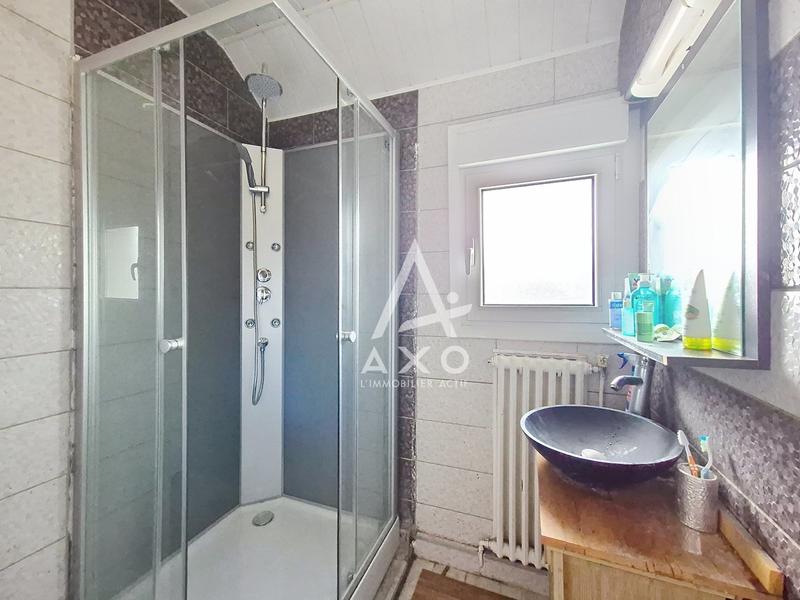 Maison - 147 m² - 9 pièces