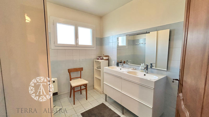 Villa - 145 m² - 6 pièces