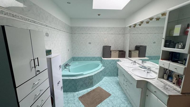 Maison - 114 m² - 5 pièces