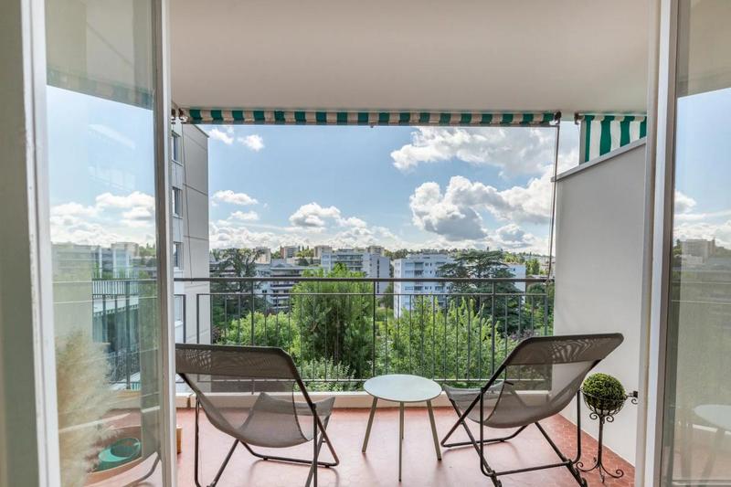 Appartement - 110 m² - 6 pièces