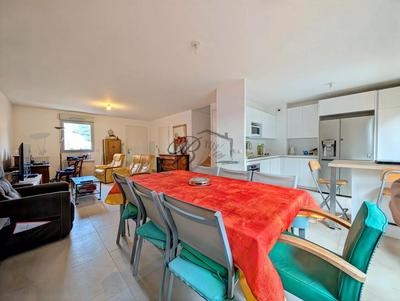 Maison - 94 m² - 4 pièces