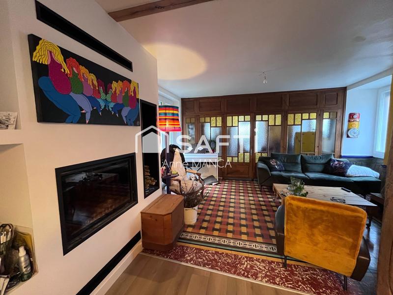 Maison - 220 m² - 7 pièces