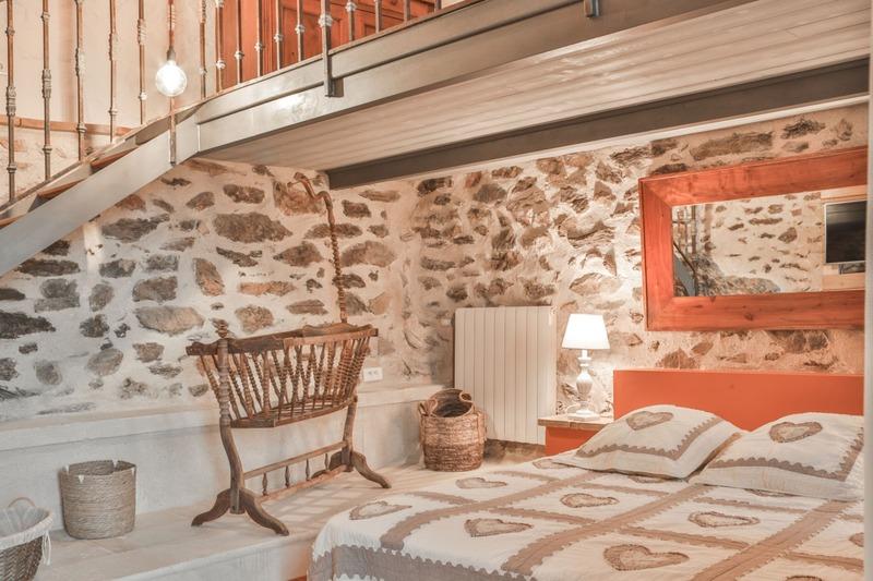 Propriété - 900 m² - 20 pièces