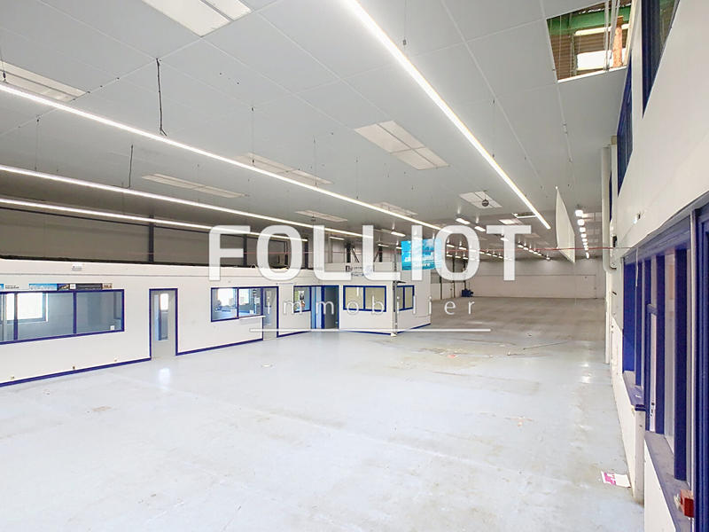 Local commercial - 3 000 m²