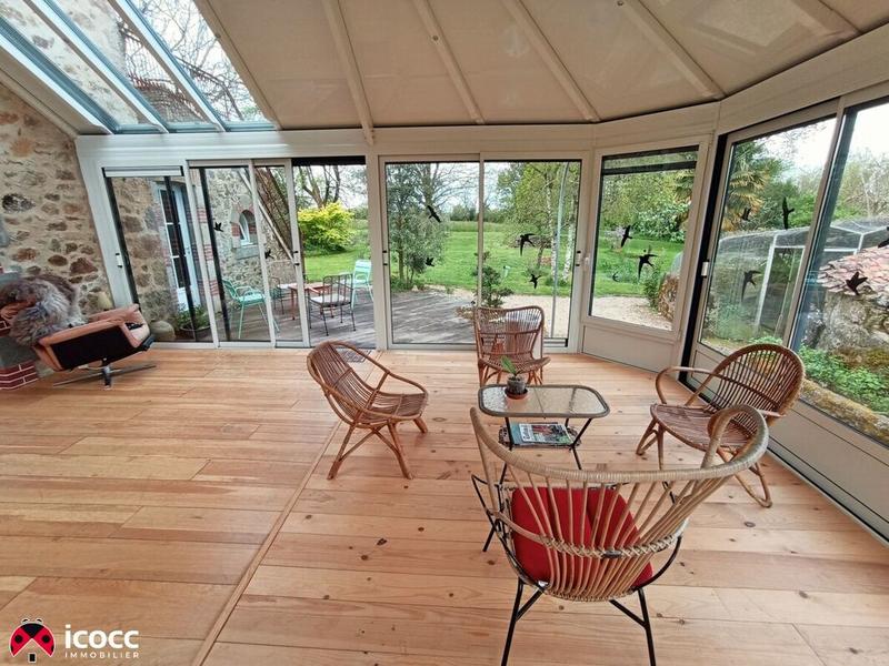 Propriété - 217 m² - 10 pièces