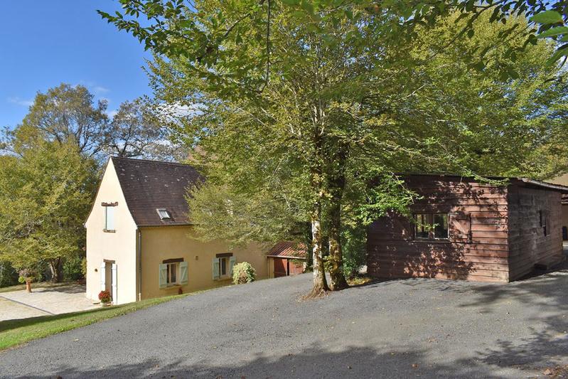 Maison - 213 m² - 10 pièces