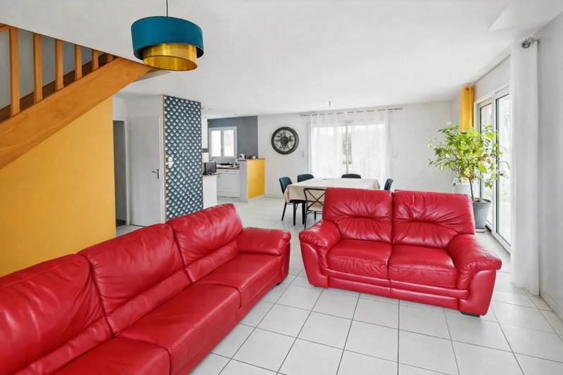 Maison - 90 m² - 5 pièces