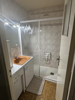 Appartement ancien - 80 m² - 4 pièces