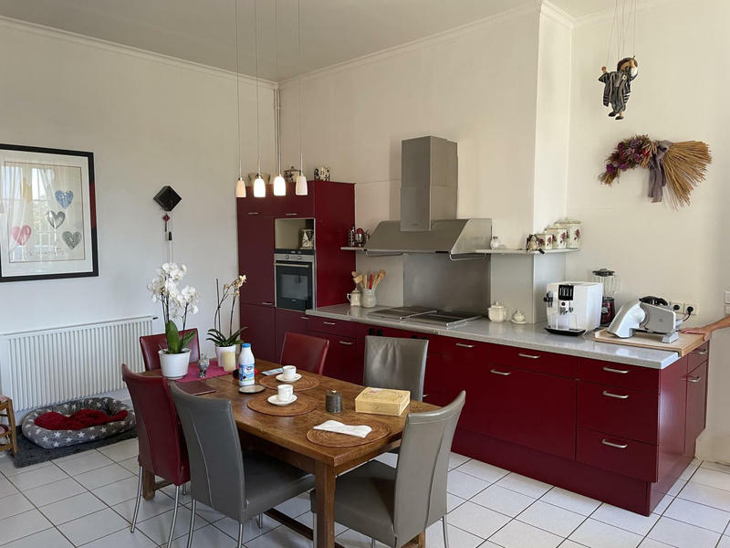 Propriété - 600 m² - 12 pièces