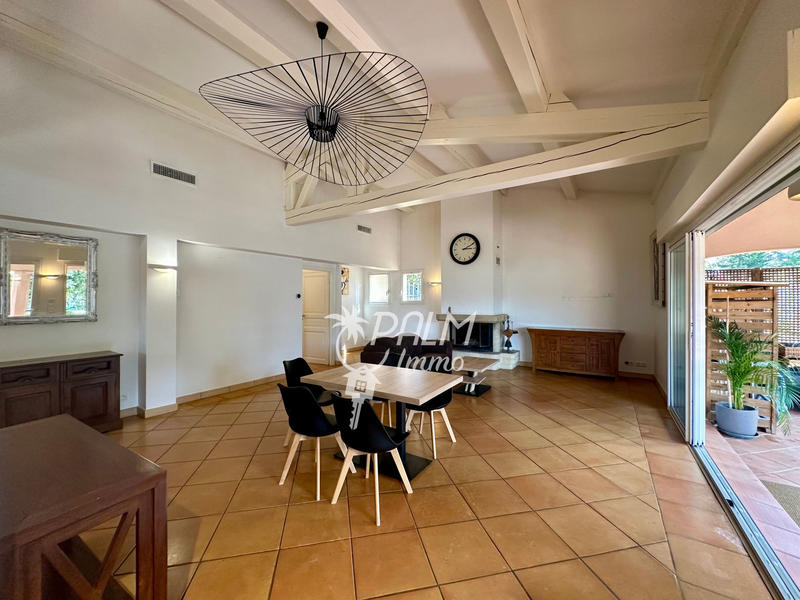 Appartement - 100 m² - 4 pièces